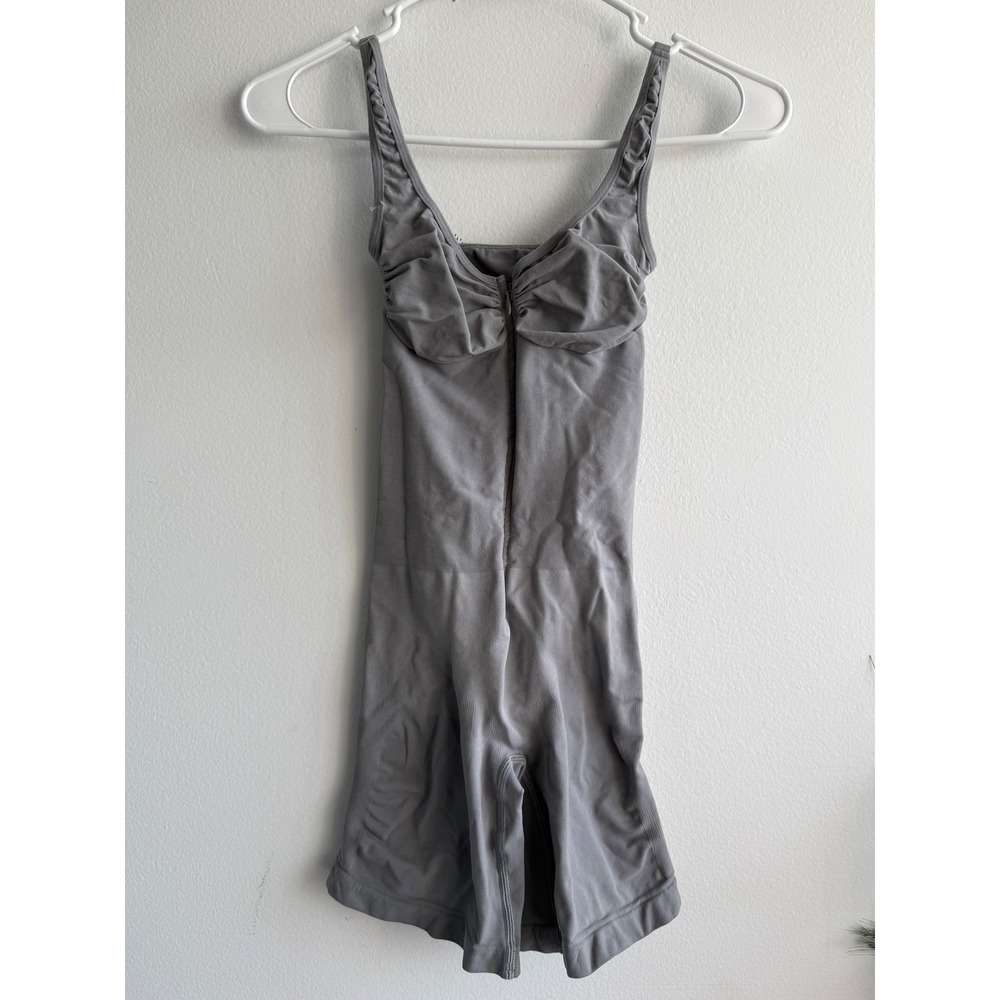SKIMS Sculpting Mid Thigh Bodysuit with Zipper Oxide Grey Womens Size M/M